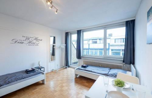 Monteurwohnung-fuer-6-Personen-2OG-6-Betten-in-Ahrensburg-Naehe-Hamburg-AGGE3701 - Foto 11