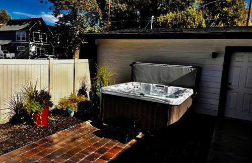 North End - Hyde Park - Hot Tub- Downtown - 3 BR - Photo 79