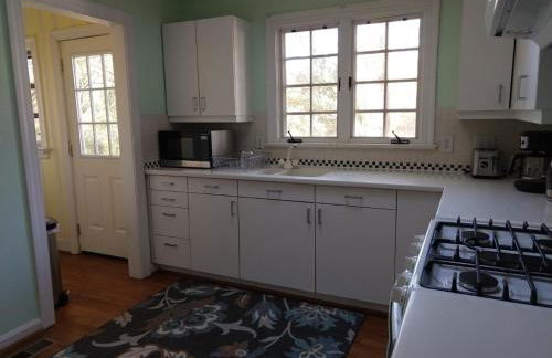 Charming Classic Cottage 2Br - Foto 10