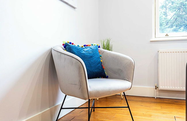 Modern Clapham Apartment - Photo 22