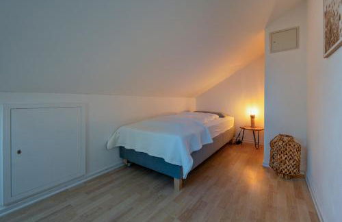 Lüftenblick - 2 Ferienwohnungen am Starnberger See, mit Terrasse oder Balkon, Weitblick, Sauna, Kamin, E-Ladestation - Foto 68