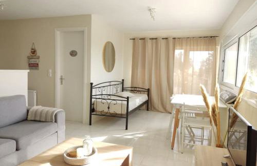 Horizon Seaview Apartment - Photo 3