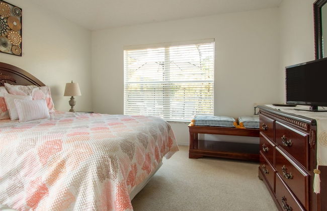 4 Bed and 3 Bath in Perfect Location With Pool by Florida Dream Home - Foto 4