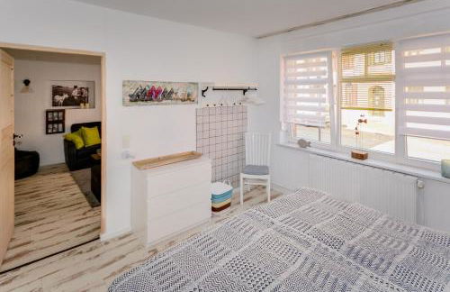 Ziegenmarktidylle im zweitältesten Haus von Röbel - Foto 2