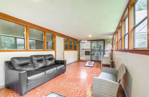 Walk to Graceland Spacious Memphis Home! - Foto 21