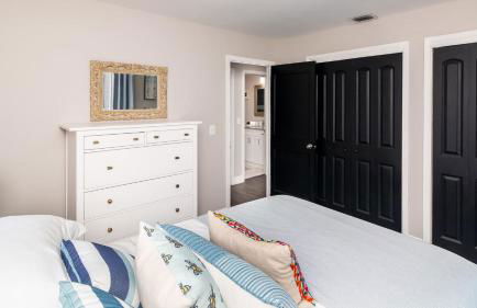 Sun Bay Getaway - Backyard Pool w Winter Rates - Foto 24