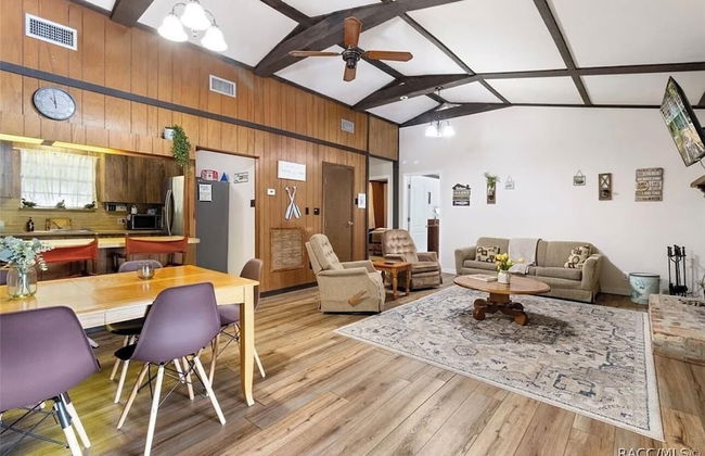 Rustic Lakehouse kayaks fishing bonfires - Foto 7