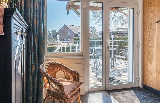 Charming Cottage Near Lake - Photo 21