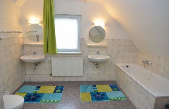 Cozy Holiday Home in Düdinghausen Sauerland near Ski Area - Photo 33