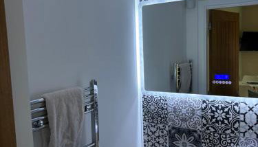 1 double bed studio with private access and parking - Photo 4