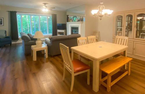 Condo on Lake Keowee with Resort Amenities and Pool! - Foto 8