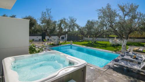 Royal View Villa - Private Pool & Hot Tub - Foto 2