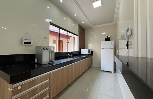 Espaçosa casa próxima ao Centro - Foto 54