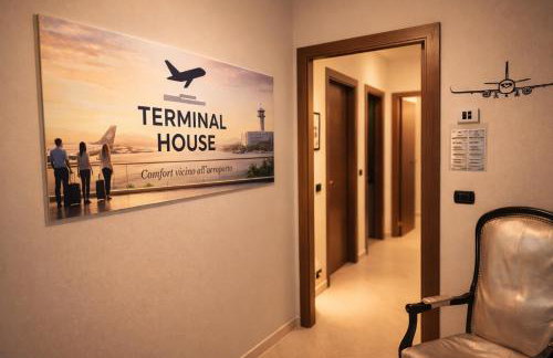 Terminal House - Photo 2
