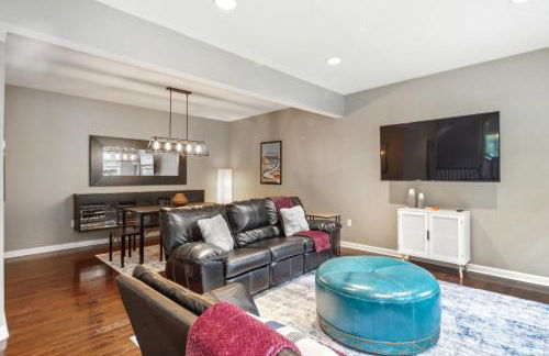 NFL Draft Stay Modern South Side Home 2-Car Garage - Foto 6