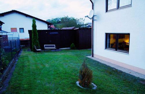 Stilvolles und Kunstvolles Retreat Apartment mit 400qm Garten & Massage und Ayurveda - Foto 44