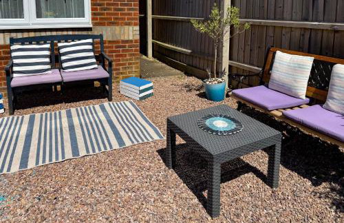 The Sashes - Stylish Apartment - FREE Parking - Ultrafast WIFI - Smart TV - Netflix - sleeps up to 6! Close to Poole Town Center & Sandbanks & Bournemouth - Foto 39