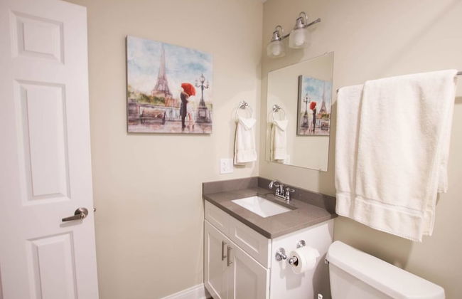 2 Level Home near Wrigley - Foto 3