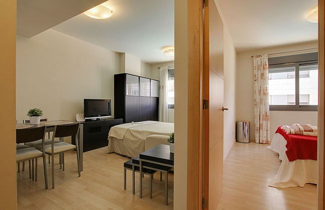 Apartamento Top Malaga Calle Pacifico con piscina y parking - Photo 6