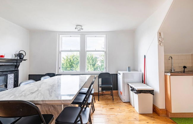 Stunning 5 Bedroom Large Apartment With Parking - Foto 33