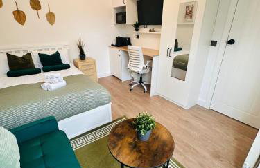 Luxury Private Room with Shared Bathroom and with its own Kitchenette in Halesowen R2 - Foto 16