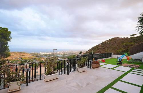 A+View Private Terrace Private Pool Family Fun - Photo 16