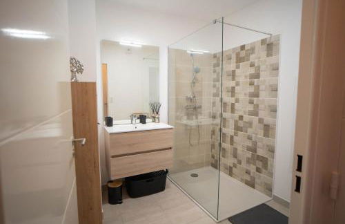 Charmant T2 proche centre ville et terrasse - Foto 14