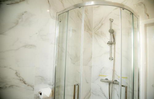 Lucky Home 24 - Ideal for Trade & Family - 2 Bedrooms - 3 Beds - Max 4 Guests - Close to BAE, Docks, Lake District, Beaches - Foto 22