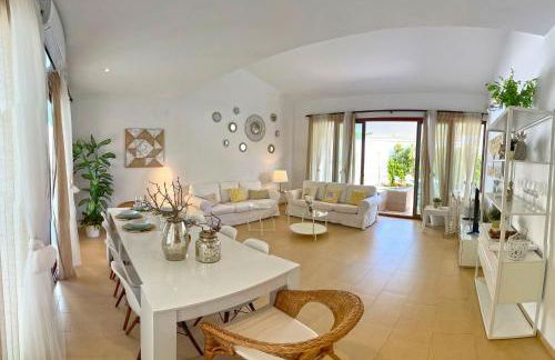 Villa Los Pinares de Monaco en Roche, Conil, Cádiz - Foto 3