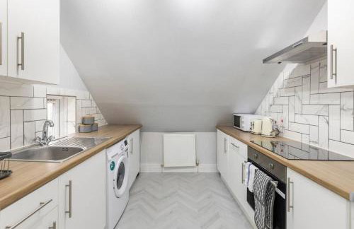 Crystal Palace Stylish Gem Slp 4 Next to Transport - Foto 26