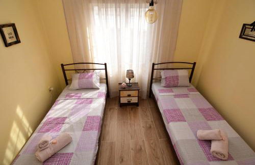 John and Tania's Garden - Photo 33