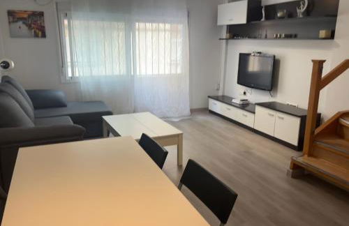 Duplex a 3 minutos de playa de la victoria Cadiz - Photo 3