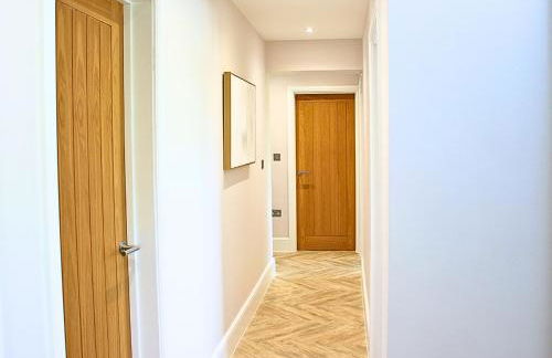 NEW! Stunning & Huge 5BR with Parking & Garden - Perfect for Families & Groups! Excellent Location - Foto 29