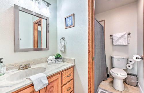 Spacious Flagstaff Home with Hot Tub and Grill! - Foto 29