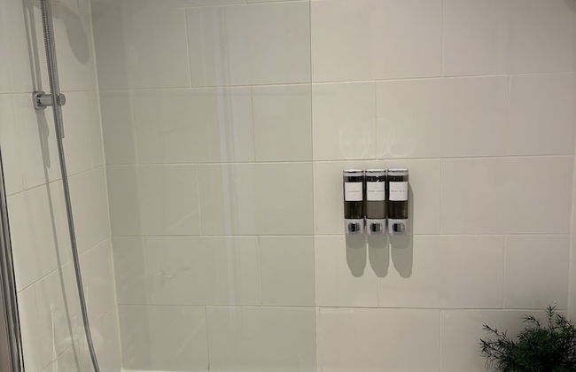 The Hive Apartment - Photo 8