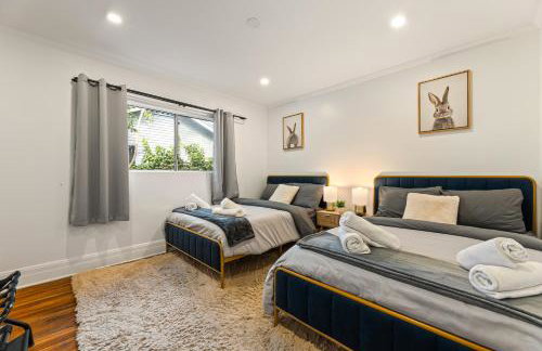 Los Angeles charming big house, king bed, parking, EV - Photo 28