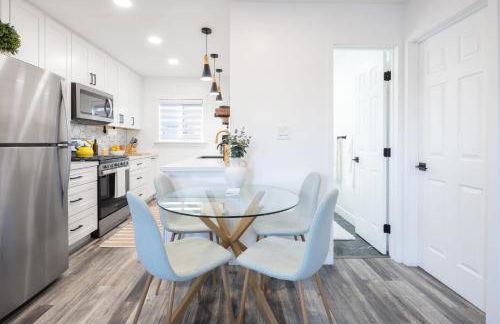 2 Bedroom House - Fire Pit Table BBQ - Downtown - Foto 19