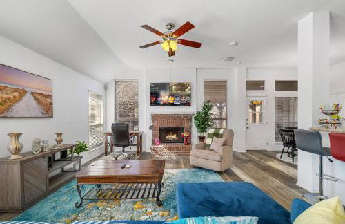 Frisco Escape Oasis Home w/Spa - Foto 8