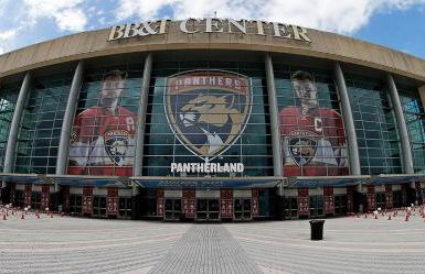 Waterfront Oasis Escape with 7 Seats Hot Tub! - Foto 62