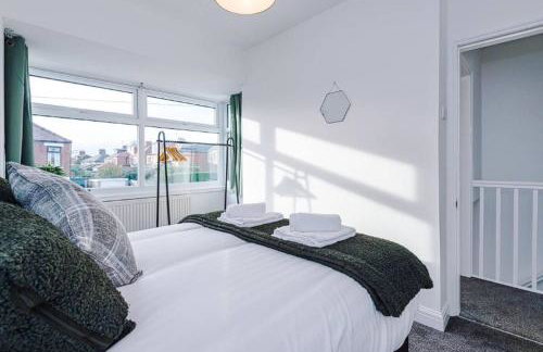 Charming and Modern 3BR Home Steps Away From City Center - Foto 8