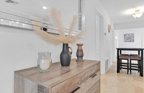 Stunning Hollywood Pool Home - Foto 13