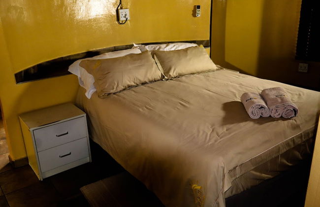 Self Catering Chalets - Manyeleti - Foto 14