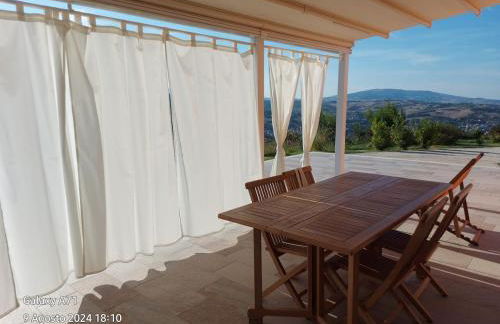 Villa Parruccia with a pool and a panoramic view - Foto 15