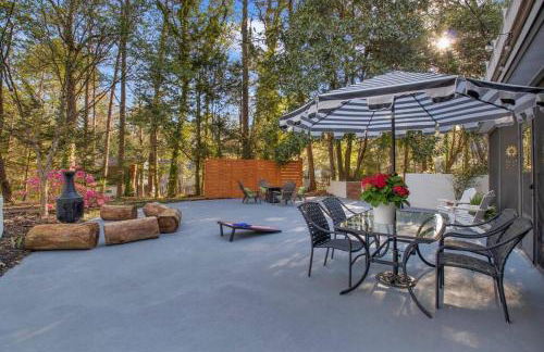 Cozy Retreat near Paris Mtn State Park Sleeps 12 - Foto 7