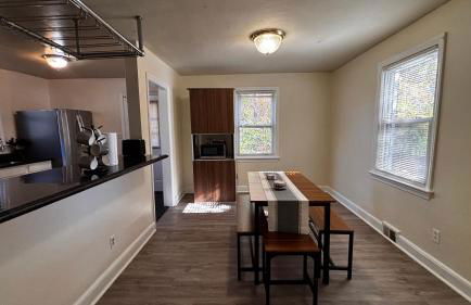 5BR 2 Bath Bath Near UMD and Metro to DC! - Foto 27