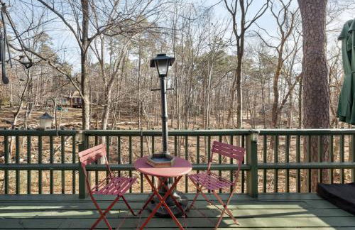 Zen Vibe w Fireplace Grill Deck & Screened Porch - Foto 4