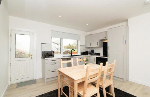 4Bed-House-2Bath-Free Parking-by Holiday Homes - Foto 27