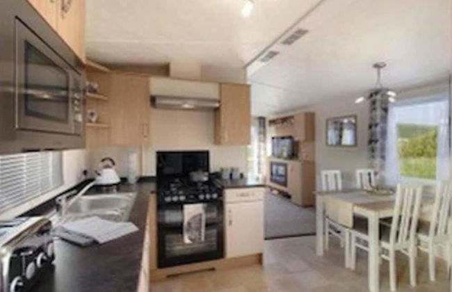 3 Bedrooms Loch Views Heated Pool Close To Beaches - Photo 7