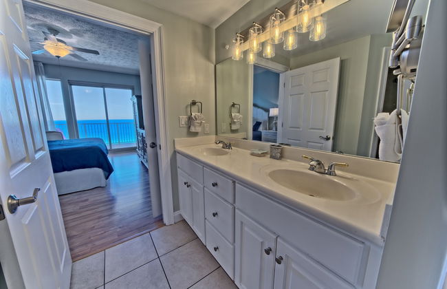 Cozy Oceanfront Condo with Beachside Pool - Unit 1602 by RedAwning - Foto 33