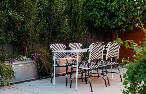 Historic Cottage + Modern Luxury • Walk to Capitol - Foto 66